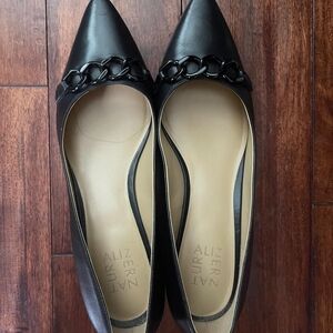 Black Women's Shoes with Chain Detail